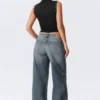 Vaqueros anchos holgados de talle bajo Ample – Azul Redondo – Azul medio Vaqueros anchos holgados de talle bajo Ample – Azul Redondo – Azul medio