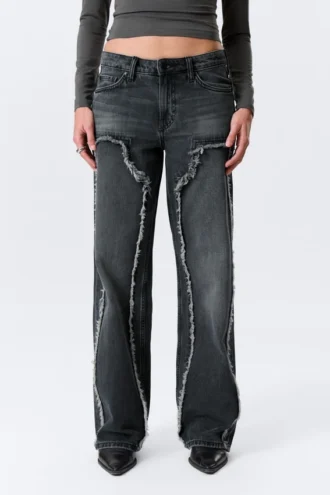 Vaqueros anchos, holgados, de talle bajo y con flecos – Azul Kimberly – Azul oscuro Vaqueros anchos, holgados, de talle bajo y con flecos – Azul Kimberly – Azul oscuro