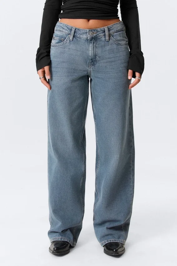 Vaqueros anchos y holgados de talle bajo – Blue One – Azul medio Vaqueros anchos y holgados de talle bajo – Blue One – Azul medio