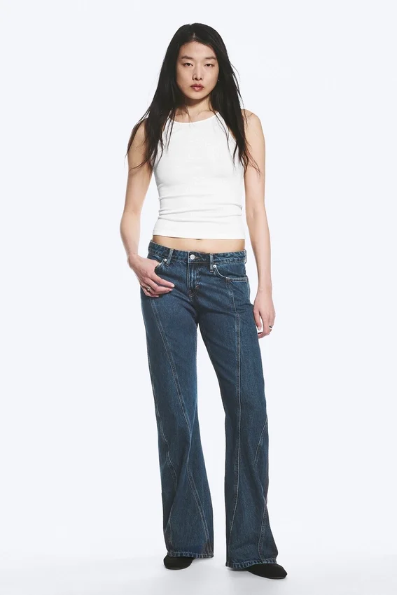Vaqueros Arrow de talle bajo, corte recto y efecto retorcido – Azul Citizen – Azul oscuro Vaqueros Arrow de talle bajo, corte recto y efecto retorcido – Azul Citizen – Azul oscuro