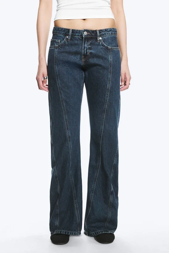 Vaqueros Arrow de talle bajo, corte recto y efecto retorcido – Azul Citizen – Azul oscuro Vaqueros Arrow de talle bajo, corte recto y efecto retorcido – Azul Citizen – Azul oscuro