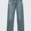 Vaqueros Arrow de talle bajo, corte recto y pierna recta – Segundo azul – Azul medio Vaqueros Arrow de talle bajo, corte recto y pierna recta – Segundo azul – Azul medio