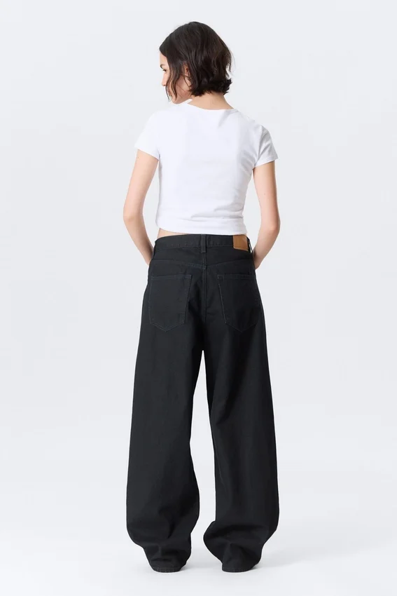Vaqueros Astro Loose Baggy de talle medio, corte holgado y pierna ancha con acabado recubierto – Recubrimiento índigo Vaqueros Astro Loose Baggy de talle medio, corte holgado y pierna ancha con acabado recubierto – Recubrimiento índigo