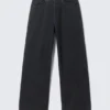 Vaqueros Astro Loose Baggy de talle medio, corte holgado y pierna ancha con acabado recubierto – Recubrimiento índigo Vaqueros Astro Loose Baggy de talle medio, corte holgado y pierna ancha con acabado recubierto – Recubrimiento índigo