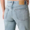 Vaqueros Bootcut de talle medio y corte regular – Seventeen Blue – Azul medio Vaqueros Bootcut de talle medio y corte regular – Seventeen Blue – Azul medio