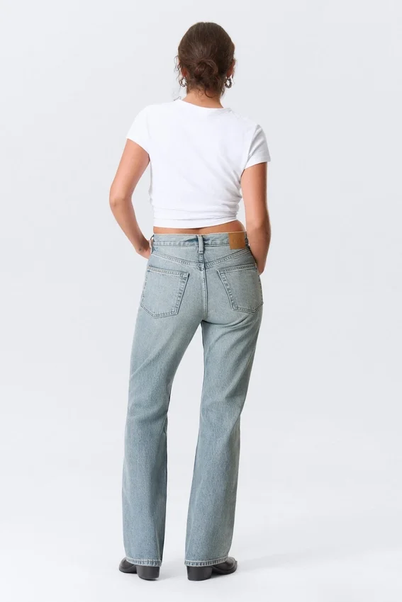 Vaqueros Bootcut de talle medio y corte regular – Seventeen Blue – Azul medio Vaqueros Bootcut de talle medio y corte regular – Seventeen Blue – Azul medio