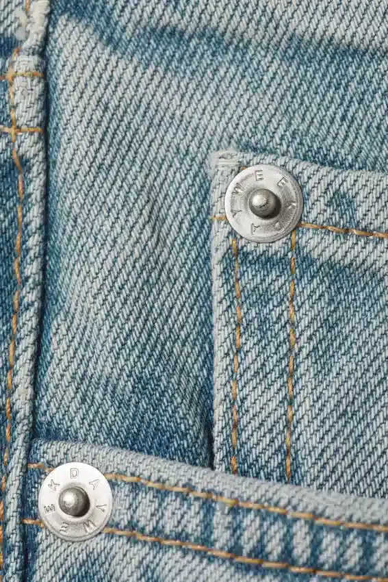 Vaqueros Bootcut de talle medio y corte regular – Seventeen Blue – Azul medio Vaqueros Bootcut de talle medio y corte regular – Seventeen Blue – Azul medio