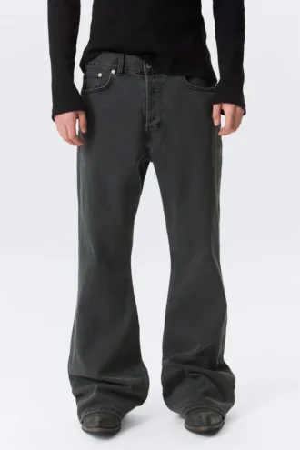 Vaqueros bootcut holgados con efecto elástico – Elegie Black – Negro