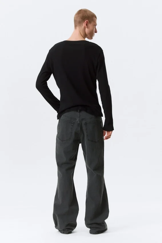 Vaqueros bootcut holgados con efecto elástico – Elegie Black – Negro Vaqueros bootcut holgados con efecto elástico – Elegie Black – Negro
