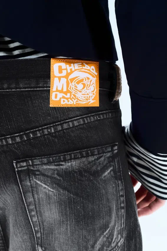 Vaqueros Bootleg de talle bajo y corte acampanado regular – Black Moon – Negro lavado | Cheap Monday Gb Vaqueros Bootleg de talle bajo y corte acampanado regular – Black Moon – Negro lavado | Cheap Monday Gb