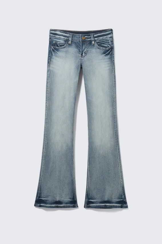 Vaqueros Booty Bei de talle bajo, ajustados y acampanados – Blue Moon – Azul medio | Cheap Monday Gb Vaqueros Booty Bei de talle bajo, ajustados y acampanados – Blue Moon – Azul medio | Cheap Monday Gb