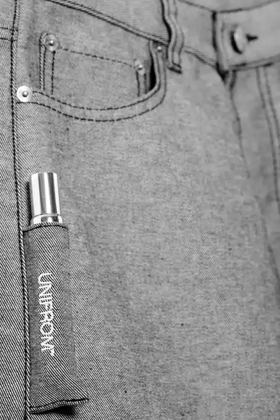 Vaqueros con pliegues Unifrom™ + Weekday Edición Limitada – Gris bicolor Vaqueros con pliegues Unifrom™ + Weekday Edición Limitada – Gris bicolor