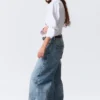 Vaqueros de corte holgado y talle bajo inspirados en la ropa de trabajo – Azul medio – Azul medio Vaqueros de corte holgado y talle bajo inspirados en la ropa de trabajo – Azul medio – Azul medio