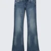 Vaqueros de talle bajo y corte acampanado – Azul Medusa – Azul oscuro Vaqueros de talle bajo y corte acampanado – Azul Medusa – Azul oscuro