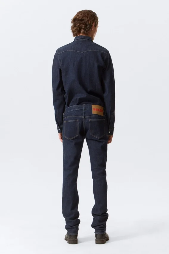 Vaqueros de talle bajo y corte ajustado – Blue Rinse – Azul oscuro Vaqueros de talle bajo y corte ajustado – Blue Rinse – Azul oscuro