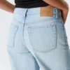 Vaqueros holgados de talle bajo y corte ancho – Azul Kimberley – Azul claro Vaqueros holgados de talle bajo y corte ancho – Azul Kimberley – Azul claro