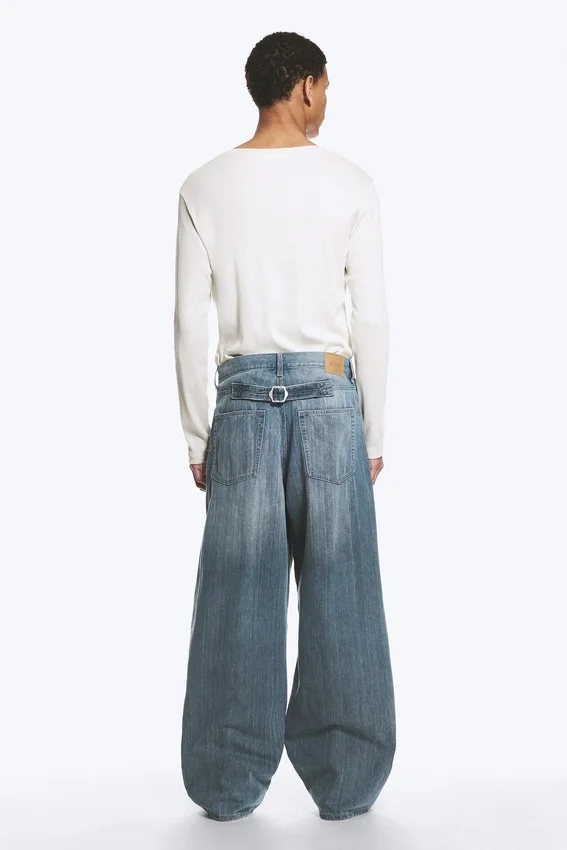 Vaqueros holgados de talle medio con efecto retorcido Astro Loose Baggy – Azul Gloria – Azul medio Vaqueros holgados de talle medio con efecto retorcido Astro Loose Baggy – Azul Gloria – Azul medio