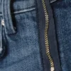 Vaqueros Hour de talle bajo, corte ajustado y pernera acampanada – Azul oscuro – Azul medio Vaqueros Hour de talle bajo, corte ajustado y pernera acampanada – Azul oscuro – Azul medio