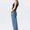 Vaqueros Imoo de talle bajo, holgados y de corte ancho – Azul 90S – Azul medio Vaqueros Imoo de talle bajo, holgados y de corte ancho – Azul 90S – Azul medio