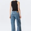 Vaqueros Imoo de talle bajo, holgados y de corte ancho – Azul 90S – Azul medio Vaqueros Imoo de talle bajo, holgados y de corte ancho – Azul 90S – Azul medio