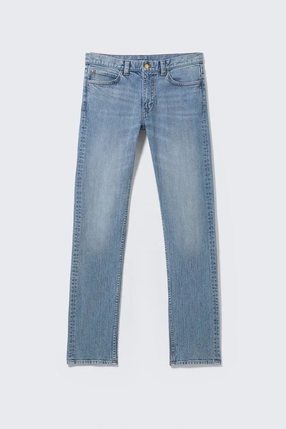 Vaqueros Issue de cintura baja, corte ajustado y pierna cónica – Azul estadounidense – Azul claro | Cheap Monday GB Vaqueros Issue de cintura baja, corte ajustado y pierna cónica – Azul estadounidense – Azul claro | Cheap Monday GB