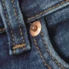 Vaqueros Katsumi de talle bajo, corte ajustado y pernera acampanada – Azul tabla – Azul medio Vaqueros Katsumi de talle bajo, corte ajustado y pernera acampanada – Azul tabla – Azul medio
