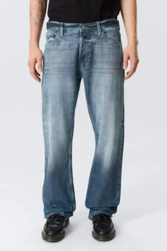 Vaqueros Meteor de talle bajo, corte recto y holgado – Azul tabla – Azul medio Vaqueros Meteor de talle bajo, corte recto y holgado – Azul tabla – Azul medio