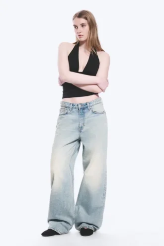 Vaqueros Missy de talle bajo, holgados y rectos – Azul roto – Azul claro Vaqueros Missy de talle bajo, holgados y rectos – Azul roto – Azul claro