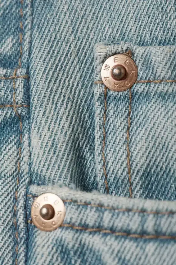 Vaqueros Moon de talle medio y corte acampanado – Azul Aeon – Azul claro Vaqueros Moon de talle medio y corte acampanado – Azul Aeon – Azul claro