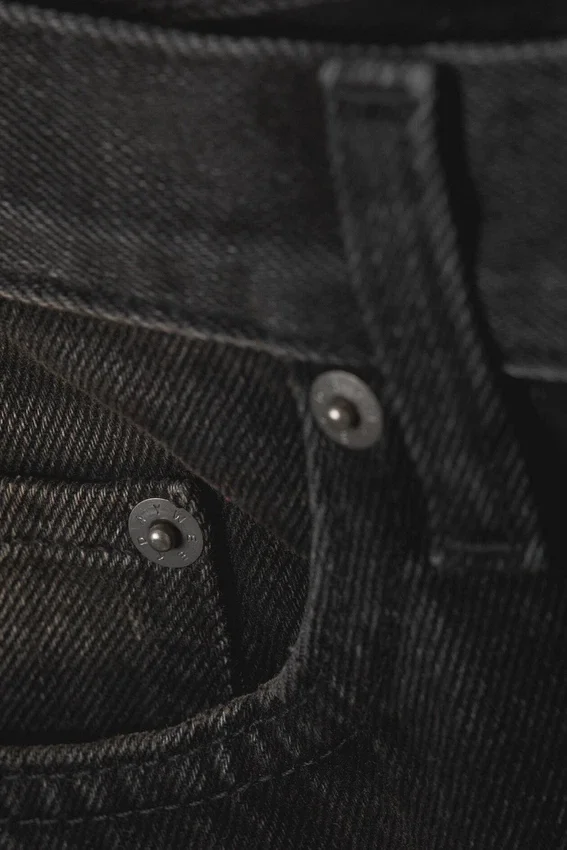 Vaqueros Moon de talle medio y corte acampanado – Deep Night – Negro Vaqueros Moon de talle medio y corte acampanado – Deep Night – Negro
