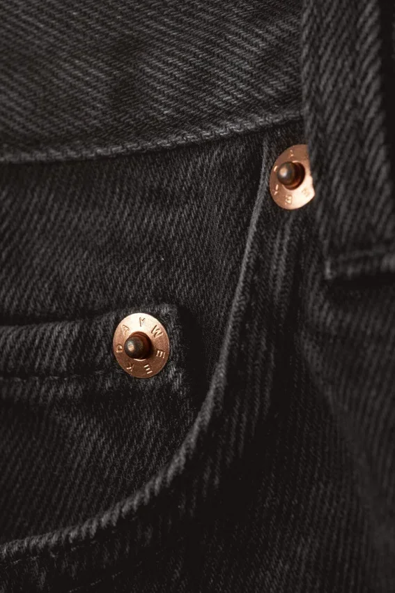 Vaqueros Moon de talle medio y corte acampanado – Tuned Black – Negro Vaqueros Moon de talle medio y corte acampanado – Tuned Black – Negro