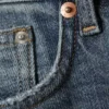 Vaqueros Neptune de talle bajo, corte ajustado y pierna recta – Blue Hymn – Azul medio Vaqueros Neptune de talle bajo, corte ajustado y pierna recta – Blue Hymn – Azul medio