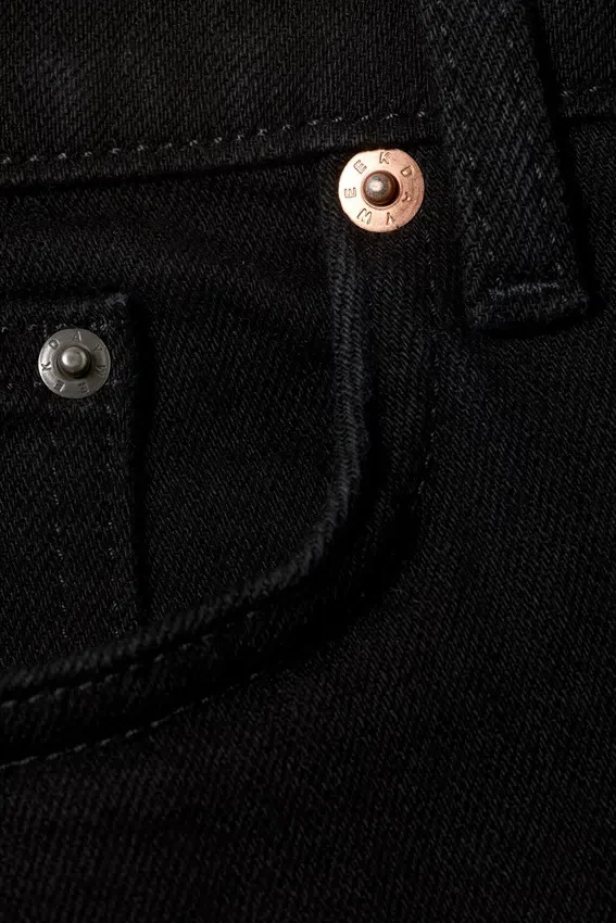 Vaqueros Neptune de talle bajo, corte ajustado y pierna recta – Lavado negro – Negro Vaqueros Neptune de talle bajo, corte ajustado y pierna recta – Lavado negro – Negro