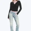 Vaqueros Neptune de talle bajo, corte recto y ajustado – Azul roto – Azul claro Vaqueros Neptune de talle bajo, corte recto y ajustado – Azul roto – Azul claro