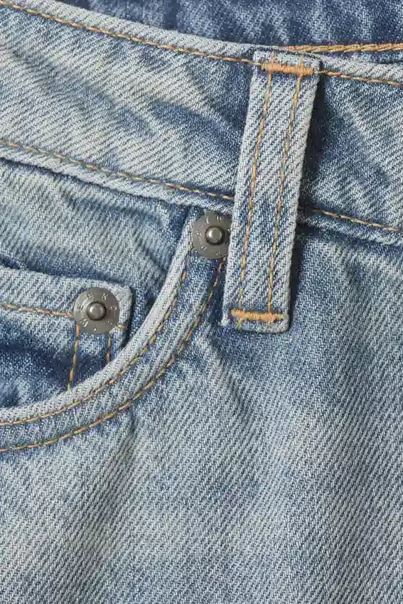 Vaqueros Nova de talle bajo, corte ajustado y acampanado – Azul ladrillo – Azul claro Vaqueros Nova de talle bajo, corte ajustado y acampanado – Azul ladrillo – Azul claro