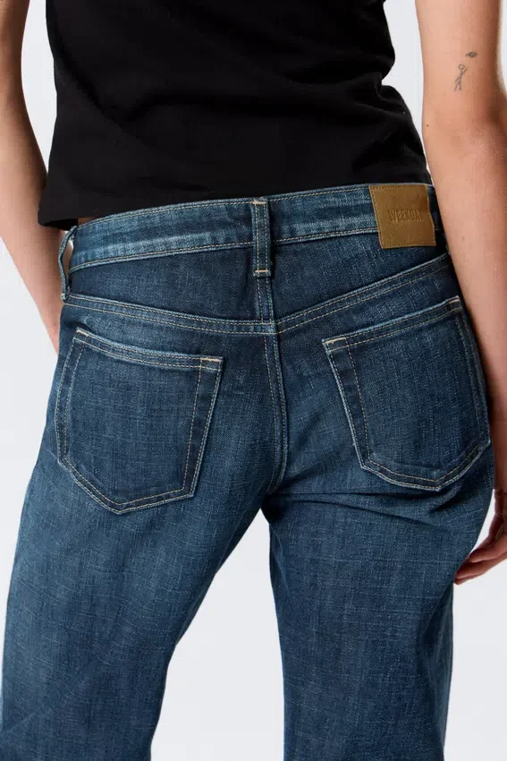 Vaqueros Nova de talle bajo, corte ajustado y acampanado – Azul marino – Azul oscuro Vaqueros Nova de talle bajo, corte ajustado y acampanado – Azul marino – Azul oscuro