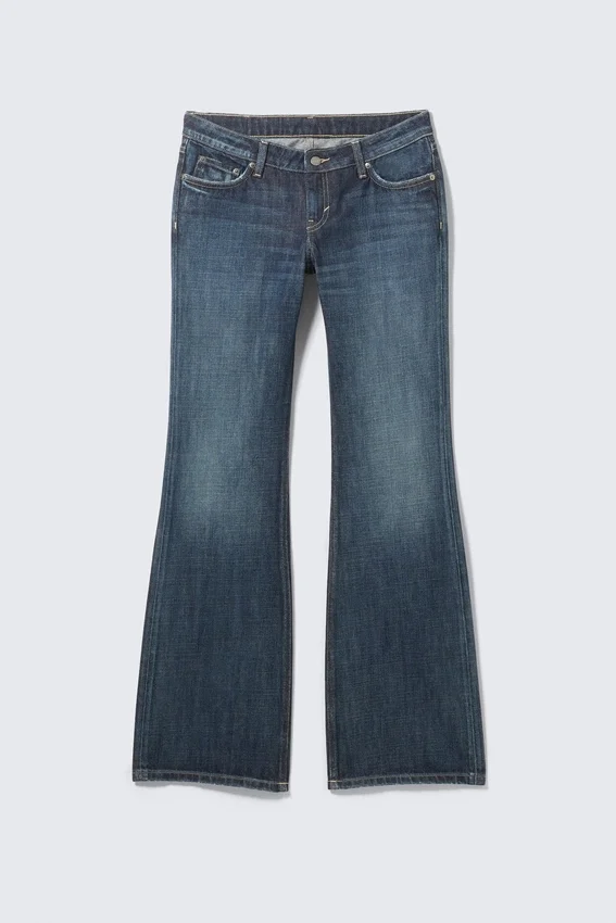 Vaqueros Nova de talle bajo, corte ajustado y acampanado – Azul marino – Azul oscuro Vaqueros Nova de talle bajo, corte ajustado y acampanado – Azul marino – Azul oscuro