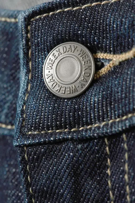 Vaqueros Nova de talle bajo, corte ajustado y acampanado – Azul marino – Azul oscuro Vaqueros Nova de talle bajo, corte ajustado y acampanado – Azul marino – Azul oscuro