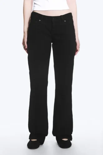 Vaqueros Nova de talle bajo, corte ajustado y acampanado – Lavado negro – Negro Vaqueros Nova de talle bajo, corte ajustado y acampanado – Lavado negro – Negro