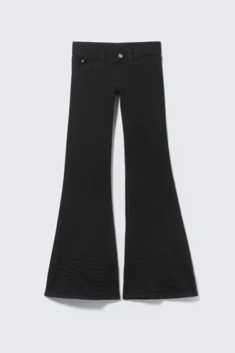 Vaqueros pitillo acampanados de talle bajo – Lavado negro extra | Cheap Monday Gb