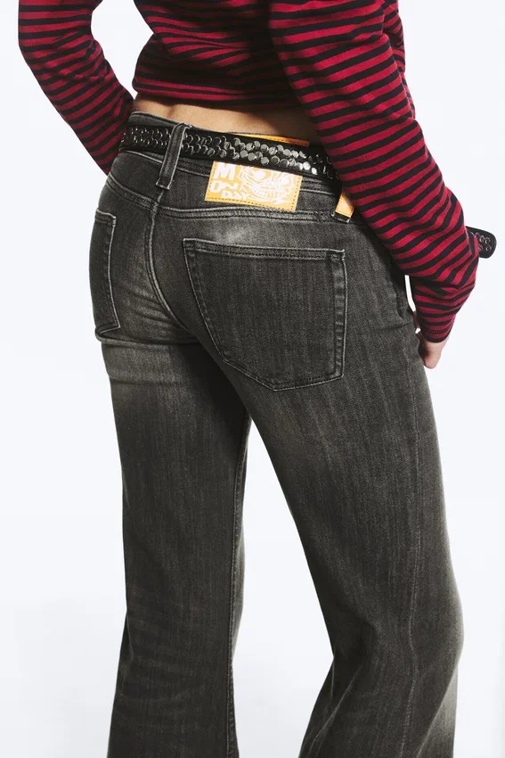 Vaqueros pitillo acampanados de talle bajo – Mostaza Negro – Negro | Cheap Monday Gb Vaqueros pitillo acampanados de talle bajo – Mostaza Negro – Negro | Cheap Monday Gb