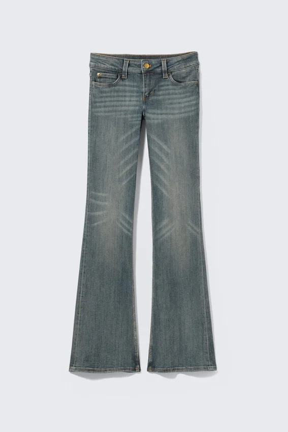 Vaqueros pitillo de talle bajo con corte acampanado Booty Bei – Puddly Blue | Cheap Monday Gb Vaqueros pitillo de talle bajo con corte acampanado Booty Bei – Puddly Blue | Cheap Monday Gb