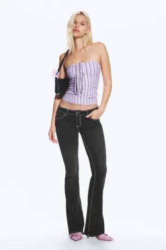 Vaqueros pitillo de talle bajo con corte acampanado Fancy Booty Bei – Estampado Polly Black – Negro | Cheap Monday Gb Vaqueros pitillo de talle bajo con corte acampanado Fancy Booty Bei – Estampado Polly Black – Negro | Cheap Monday Gb