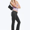 Vaqueros pitillo de talle bajo con corte acampanado Fancy Booty Bei – Estampado Polly Black – Negro | Cheap Monday Gb