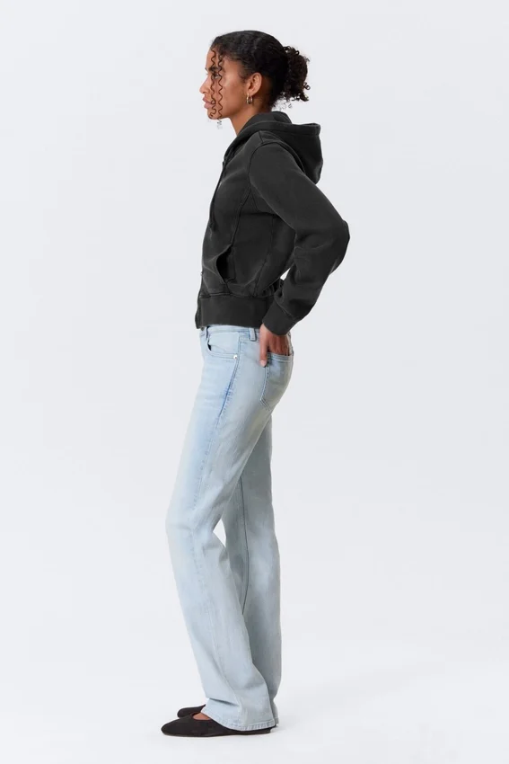 Vaqueros pitillo de talle bajo con corte acampanado Luna – Azul fluido – Azul claro Vaqueros pitillo de talle bajo con corte acampanado Luna – Azul fluido – Azul claro