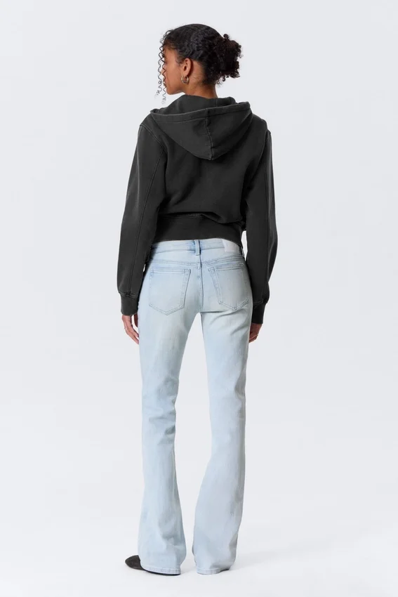 Vaqueros pitillo de talle bajo con corte acampanado Luna – Azul fluido – Azul claro Vaqueros pitillo de talle bajo con corte acampanado Luna – Azul fluido – Azul claro