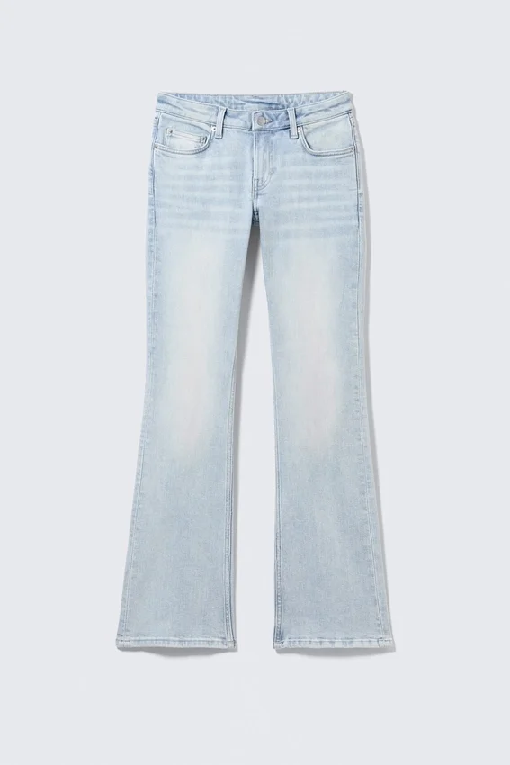 Vaqueros pitillo de talle bajo con corte acampanado Luna – Azul fluido – Azul claro Vaqueros pitillo de talle bajo con corte acampanado Luna – Azul fluido – Azul claro