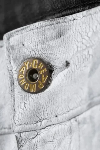 Vaqueros pitillo de talle bajo con efecto craquelado Sleezie – Blanco | Cheap Monday Gb