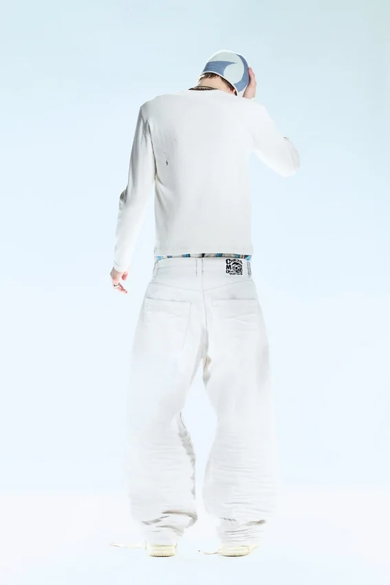 Vaqueros rectos holgados de cintura regular – Blanco arrugado – Blanco | Cheap Monday Gb Vaqueros rectos holgados de cintura regular – Blanco arrugado – Blanco | Cheap Monday Gb