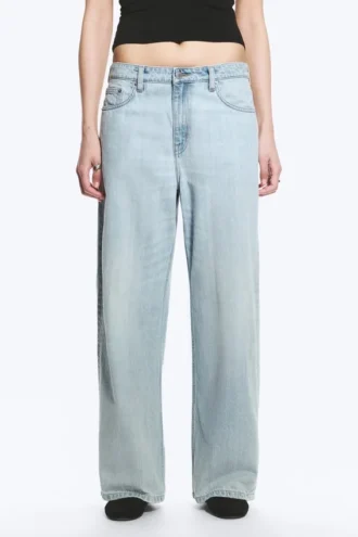 Vaqueros rectos holgados de talle bajo Missy – Azul fantasma – Azul claro